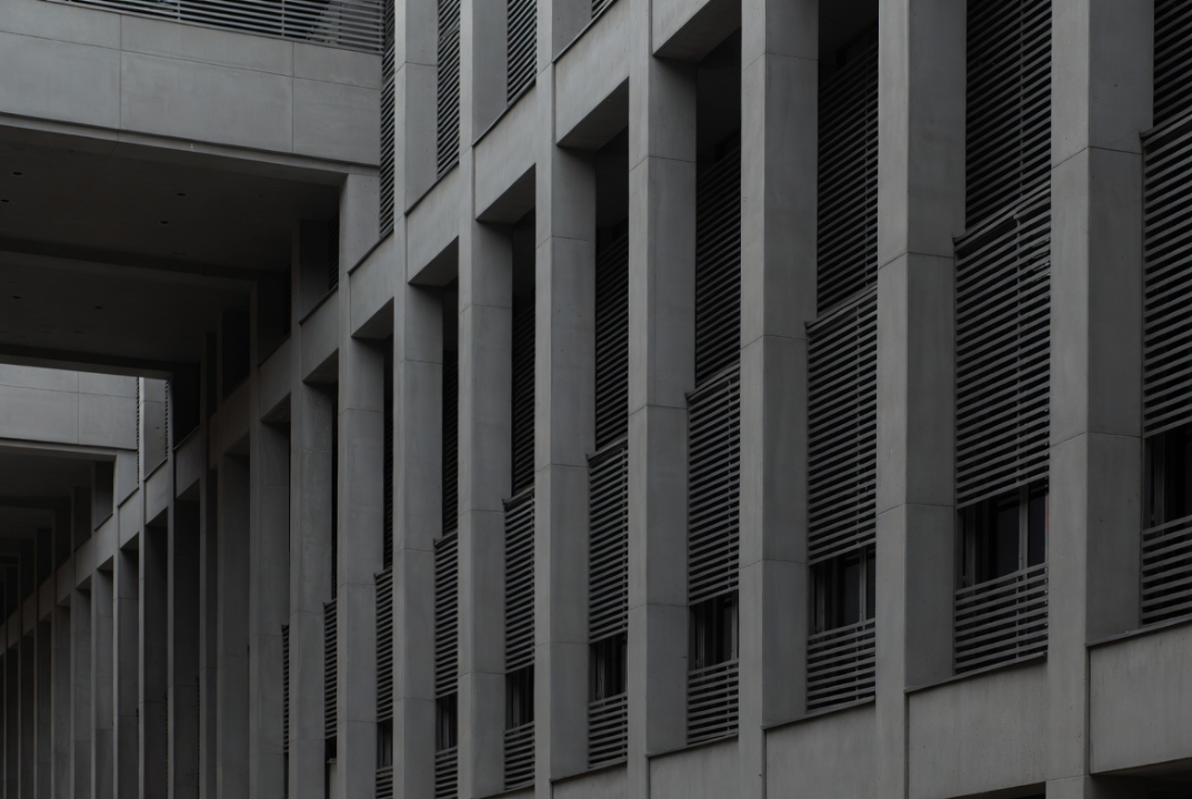 Kara Kutuyu Açmak: Mekanistik Yorumlanabilirlik ve Sparse Autoencoders (SAE) Devrimi